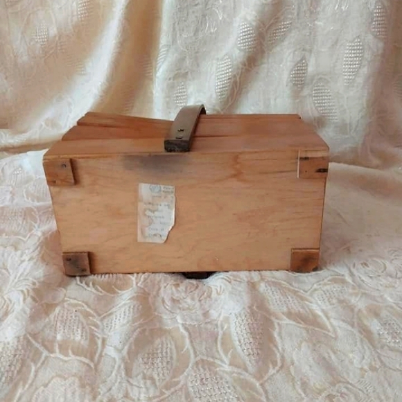 Vintage Wood Sewing Box Storage Box Notions Folk Art - Picture 6 of 6